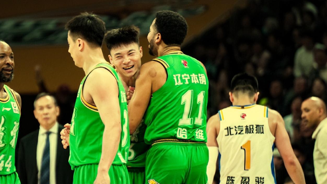 bti体育官方网站-队长2+11！小手三分球弹无虚发,哈维16+1,布罗金顿2分,辽篮两连胜